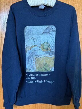 Frog & Toad "I Will Do It Tomorrow" Crewneck Sweatshirt Navy Size M Cozy Bookish